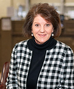 Cindy Perry your relationship banker at BankTennessee